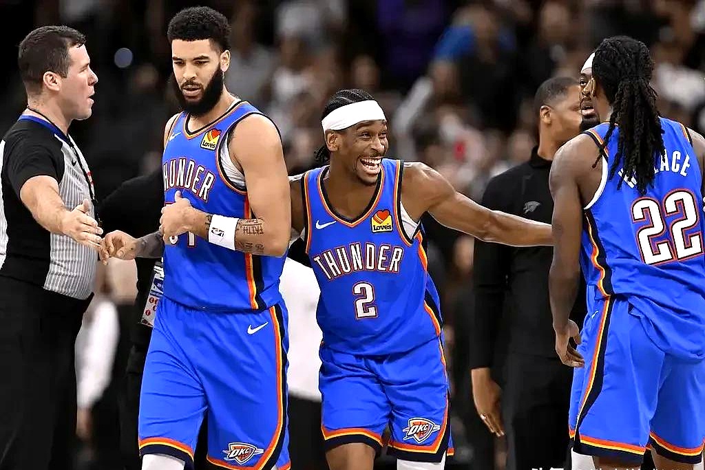 今晚体能课后,夏洛特黄蜂再遭质疑备战NBA常规赛,话题不断,赛季目标并未改变的简单介绍 今晚体能课后,夏洛特黄蜂再遭质疑备战NBA常规赛,话题不断,赛季目标并未改变的简单介绍