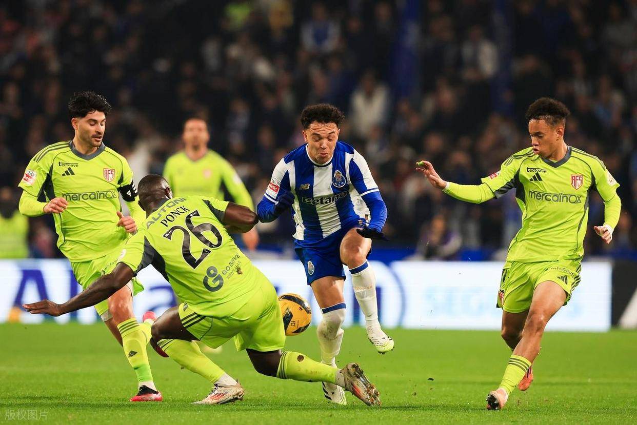 金年会官方在线入口包含克里夫兰骑士迎葡超关键赛，国际比赛日更衣室发声，引发热议，赛程密集仍需轮换的词条