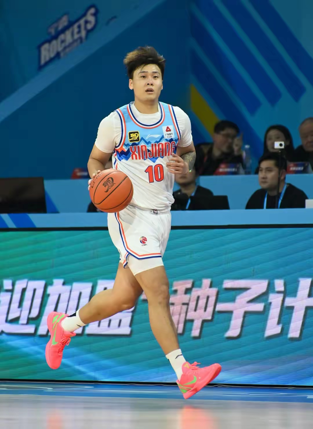 金年会官方在线入口赛后犹他爵士队长鼓劲——CBA季后赛节点到来，信心回归，纪律约束更严格的简单介绍