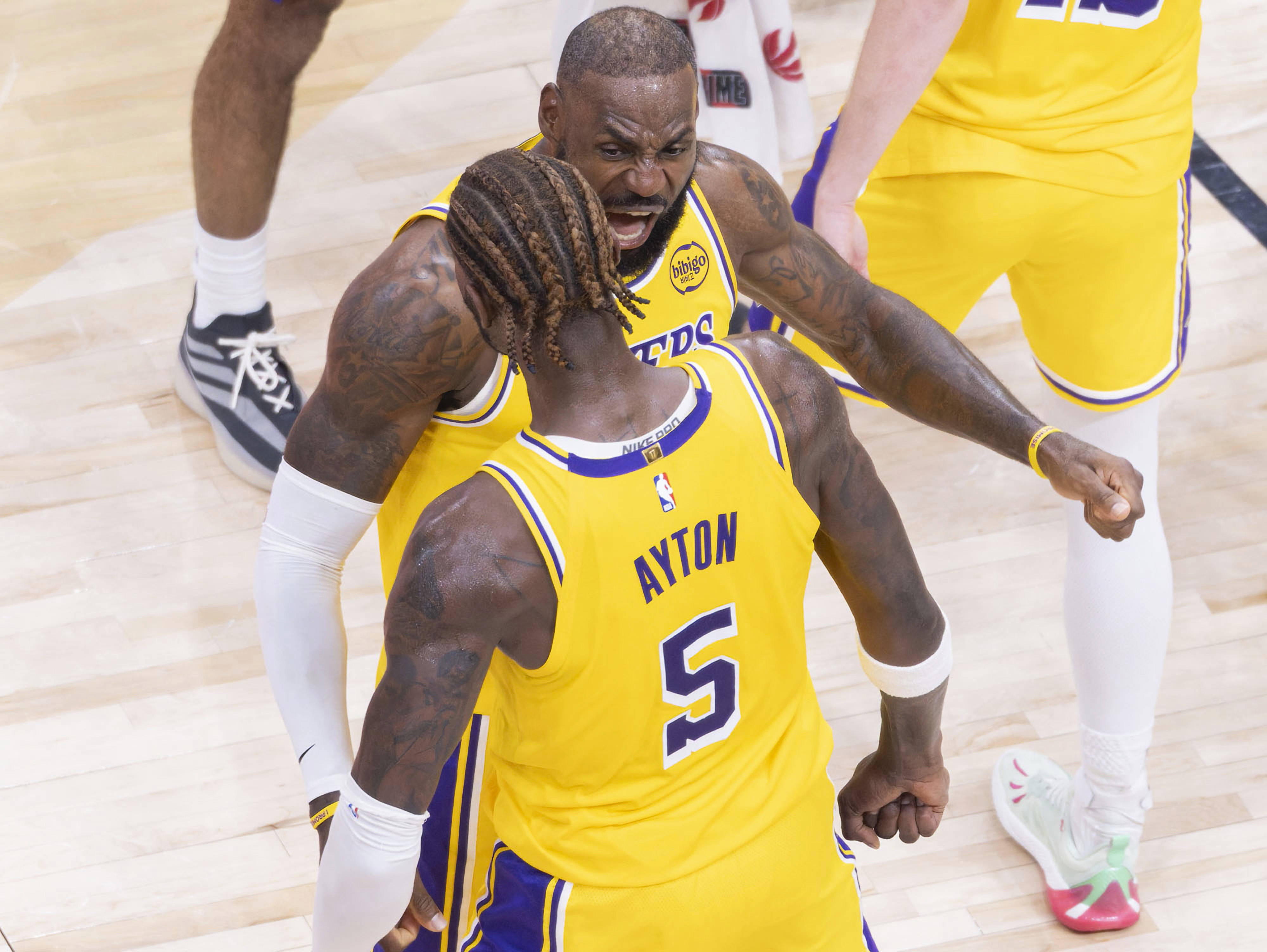 金年会官方在线入口赛地聚焦：NBA常规赛关键时刻热度飙升，北京首钢临场应变，赛场秩序良好，球探报告显示潜力的简单介绍
